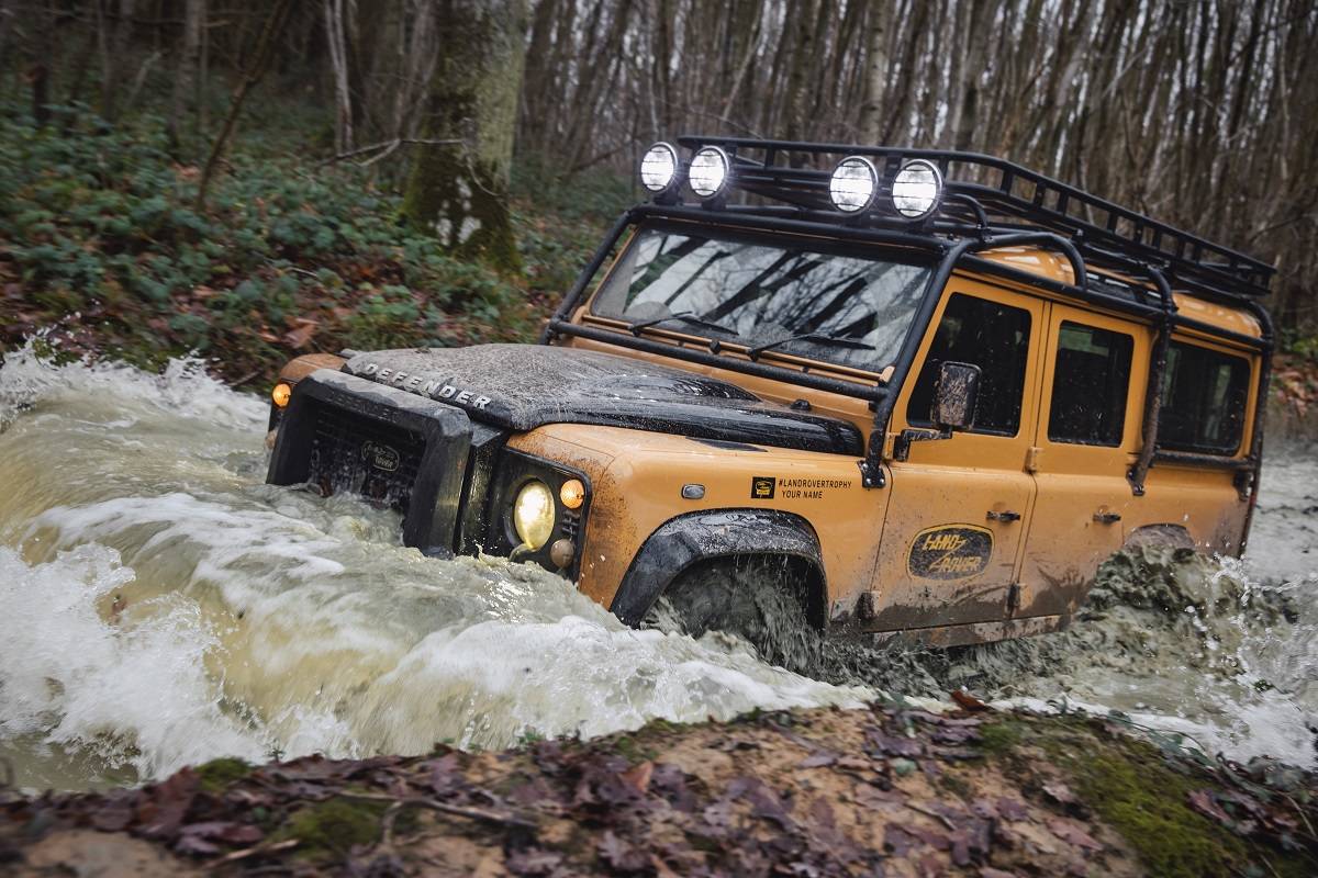 Land Rover Defender Camel Trophy 2021