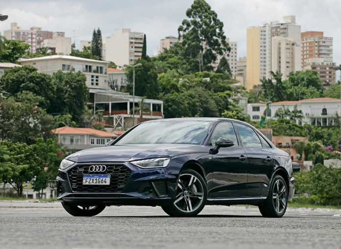 Audi A4 Performance Black