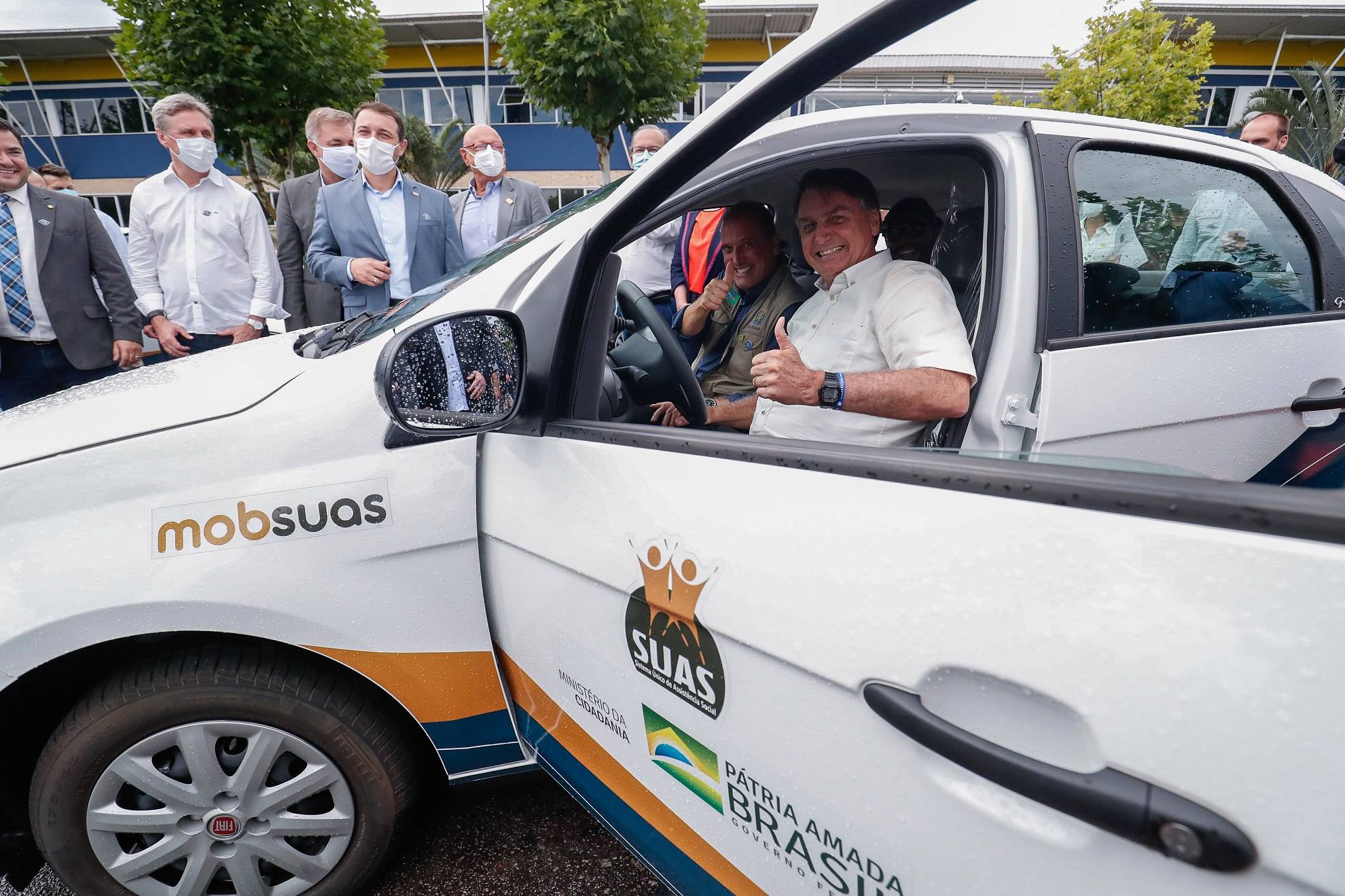 Bolsonaro limita isenção de IPI em carros PcD para reduzir preço do diesel