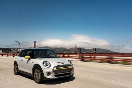 Novo Mini Cooper SE é o primeiro modelo elétrico da marca inglesa. 