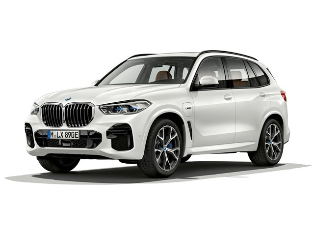 BMW X5 xDrive45e: potência 394 cv, autonomia em modo elétrico 77 a 88 km, consumo combinado 1.7 litros/100km, emissão CO2 39 g/km, preço-base € 88 550.