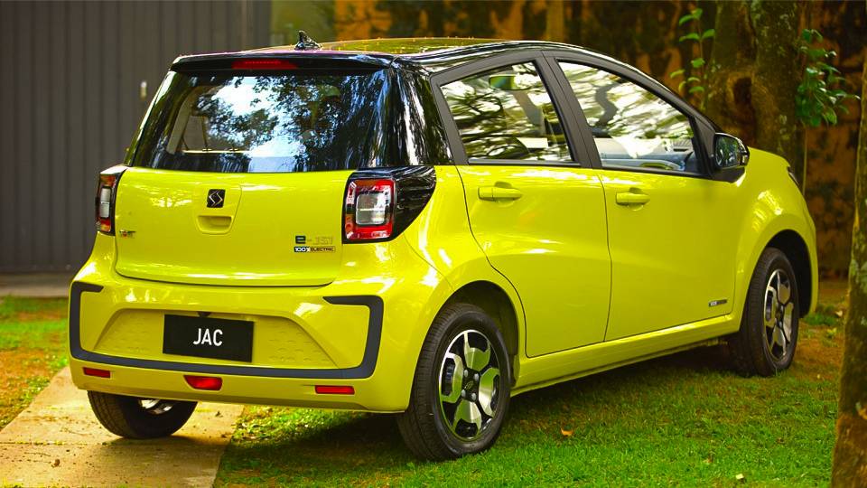 JAC E-JS1 carro elétrico mais barato do Brasil