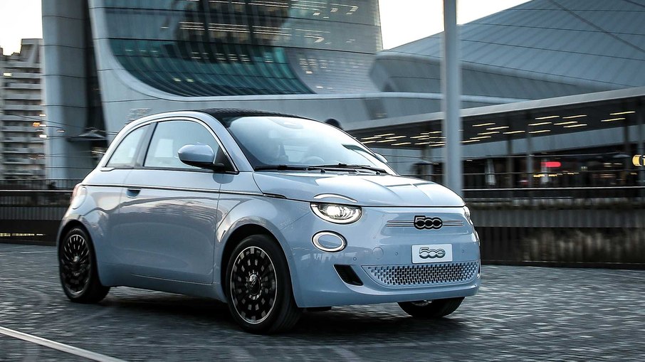 Fiat 500e chega em agosto; será o primeiro modelo elétrico da FCA no Brasil