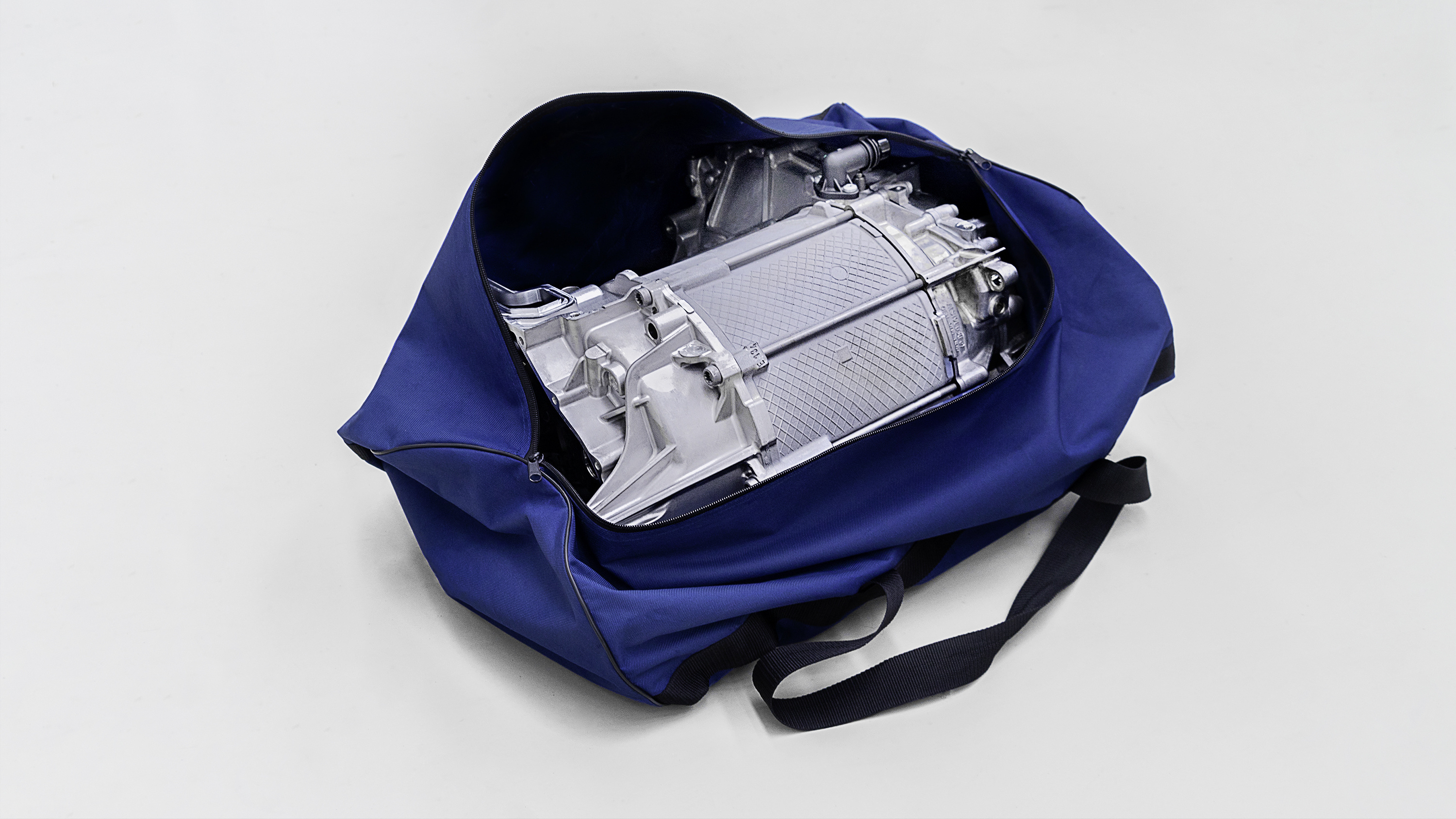 Compact enough to fit in a sports bag – the electric drive for Volkswagen’s ID.3.