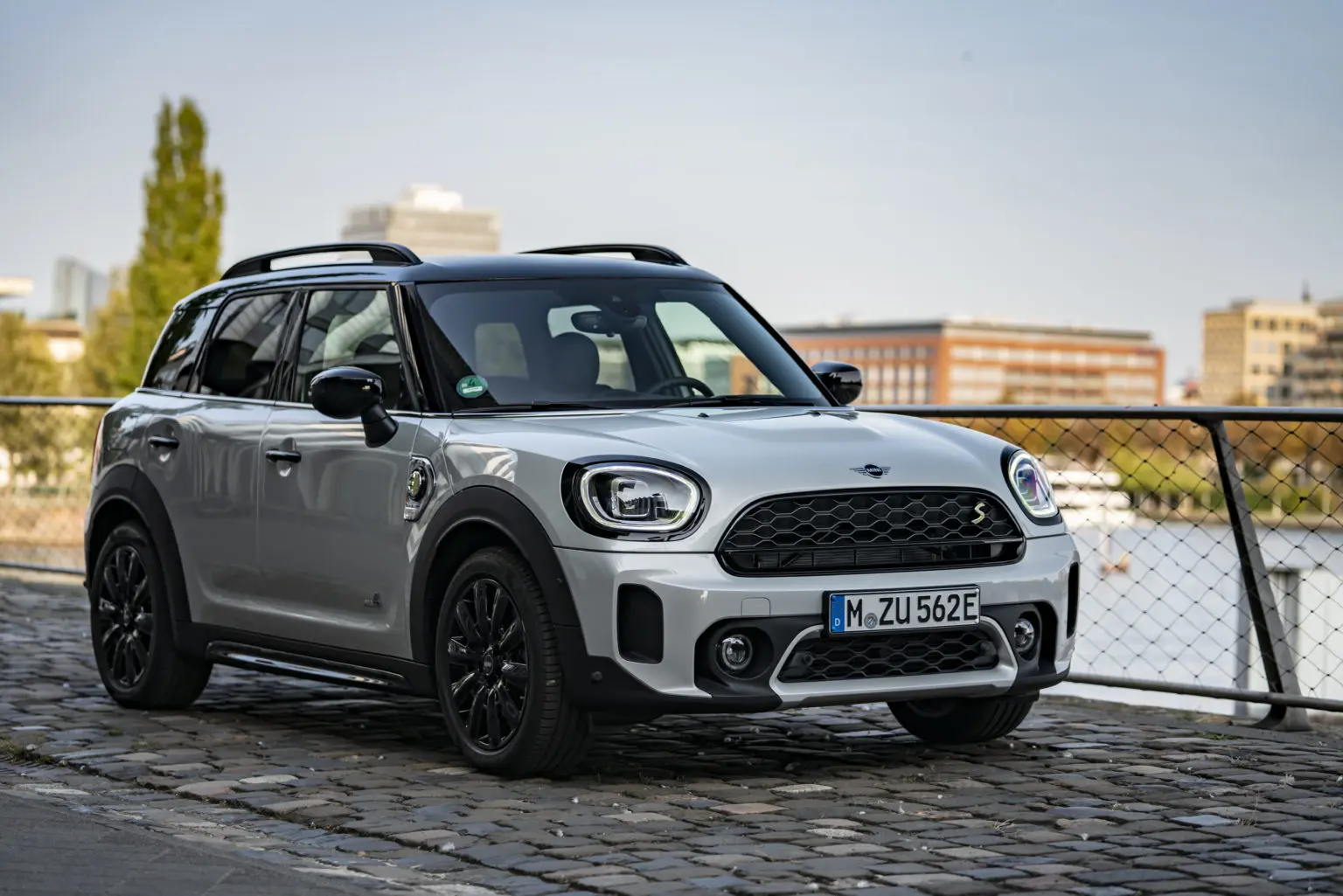 SUV inspirado no clássico MINI Cooper anda até 22,3 km/l na cidade e 23,6 km/l na estrada. (Fonte: Mini/Divulgação)