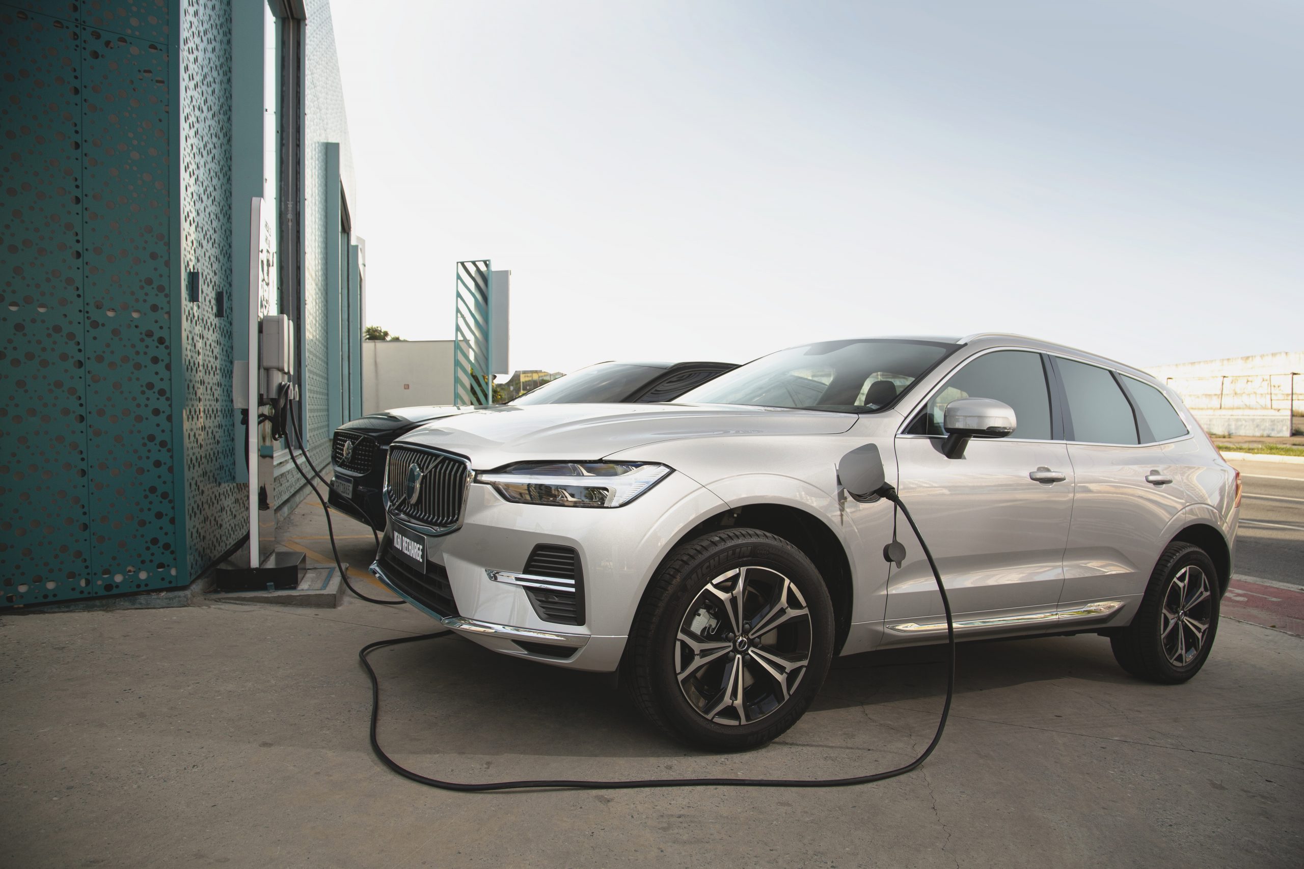 volvo xc60 recharge 2022 recarga bateria hibrido plug in