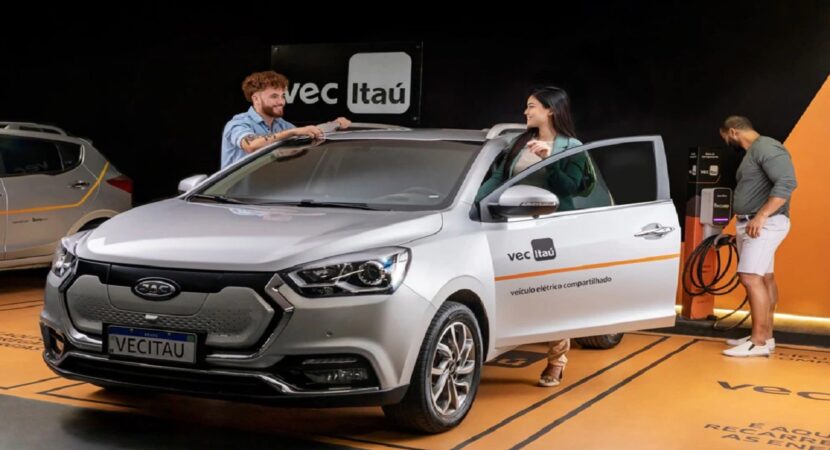 Carro elétrico - carros elétricos - Itaú - VEC - carros elétricos compartilhados - serviço de comparilhamento