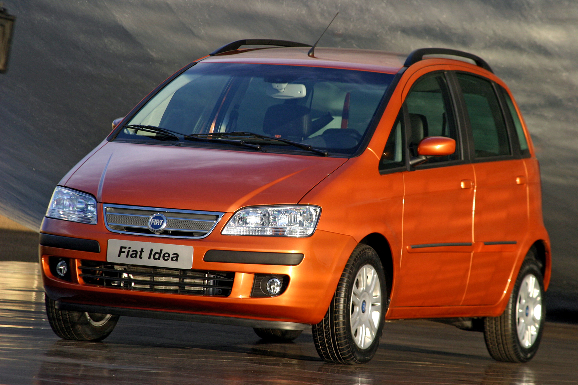 fiat idea hlx 2005 laranja de frente