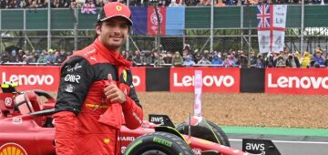 Carlos Sainz conquista na Inglaterra a primeira pole position de sua carreira