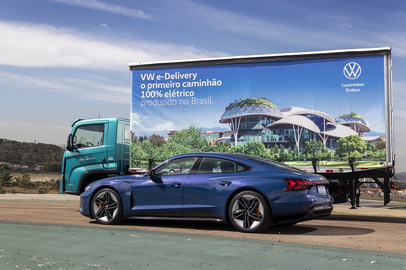 Entregas de carros da Audi serão feitos com o caminhão elétrico nacional Volkswagen E-Delivery